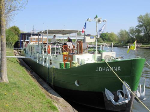 Barge Johanna