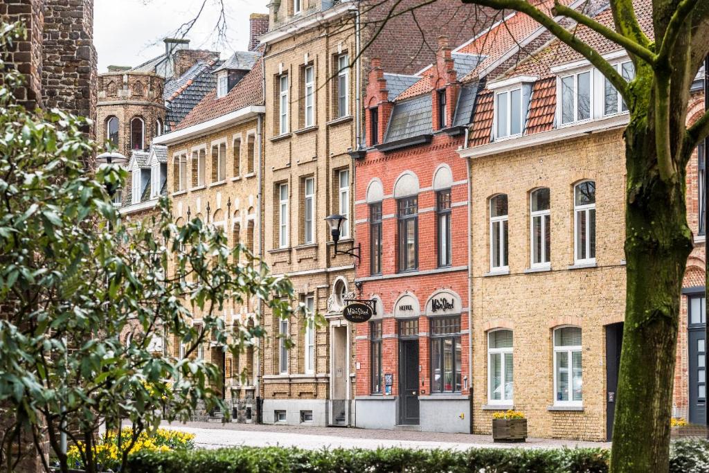 Main Street Boutique Hotel