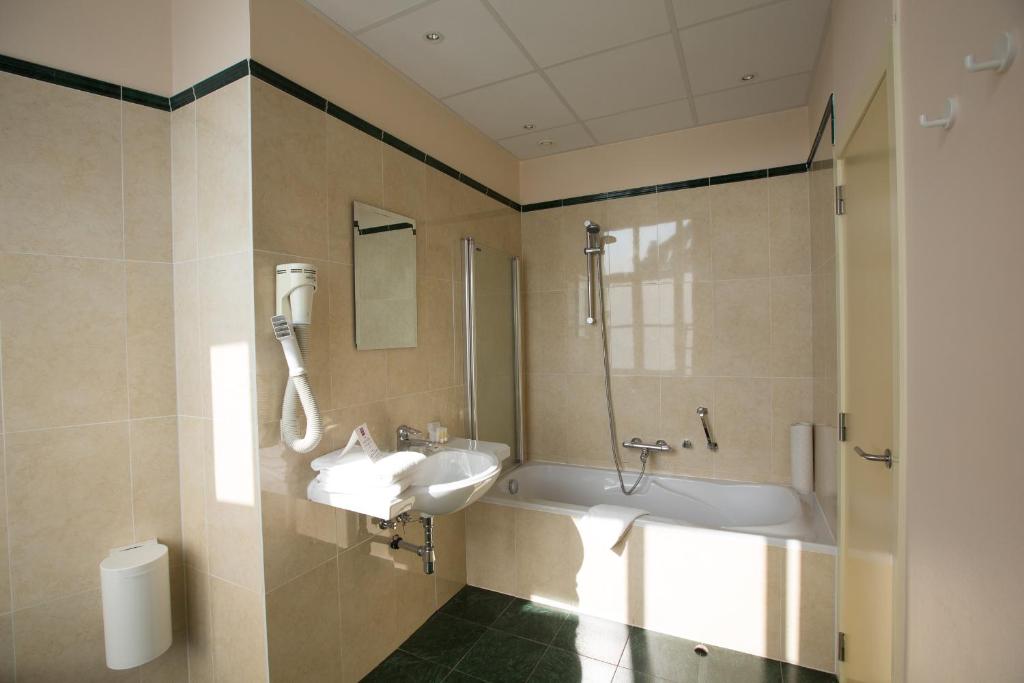 Gallery Image 9