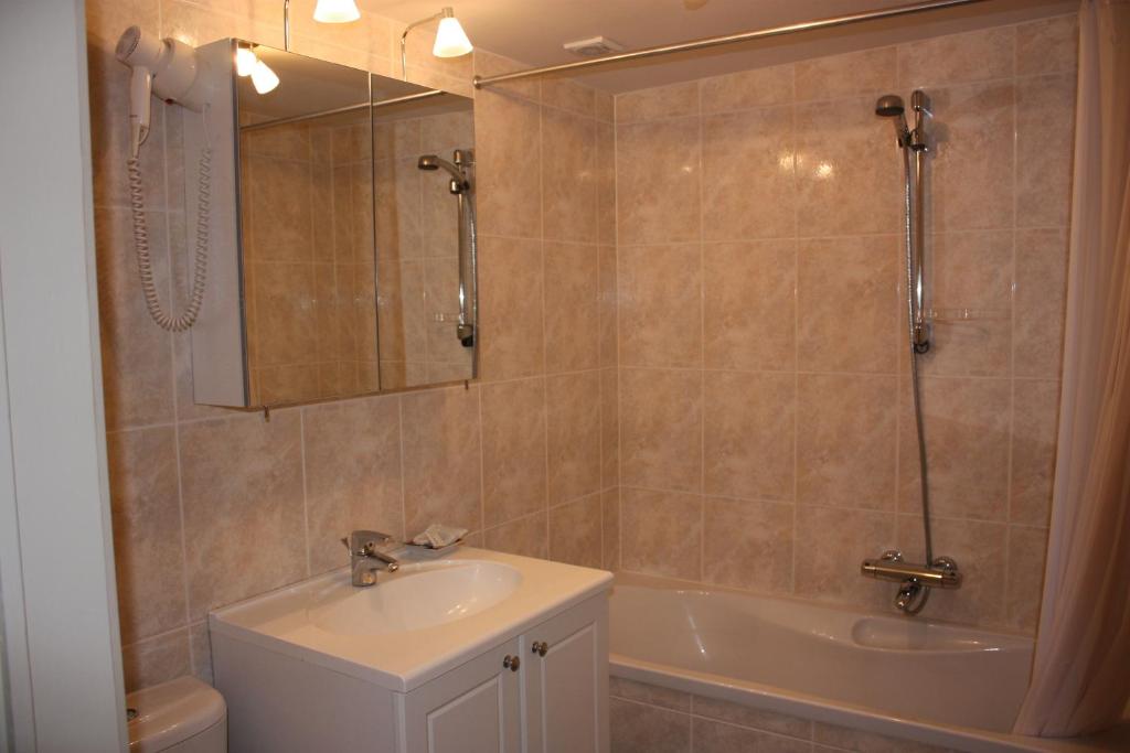 Gallery Image 10