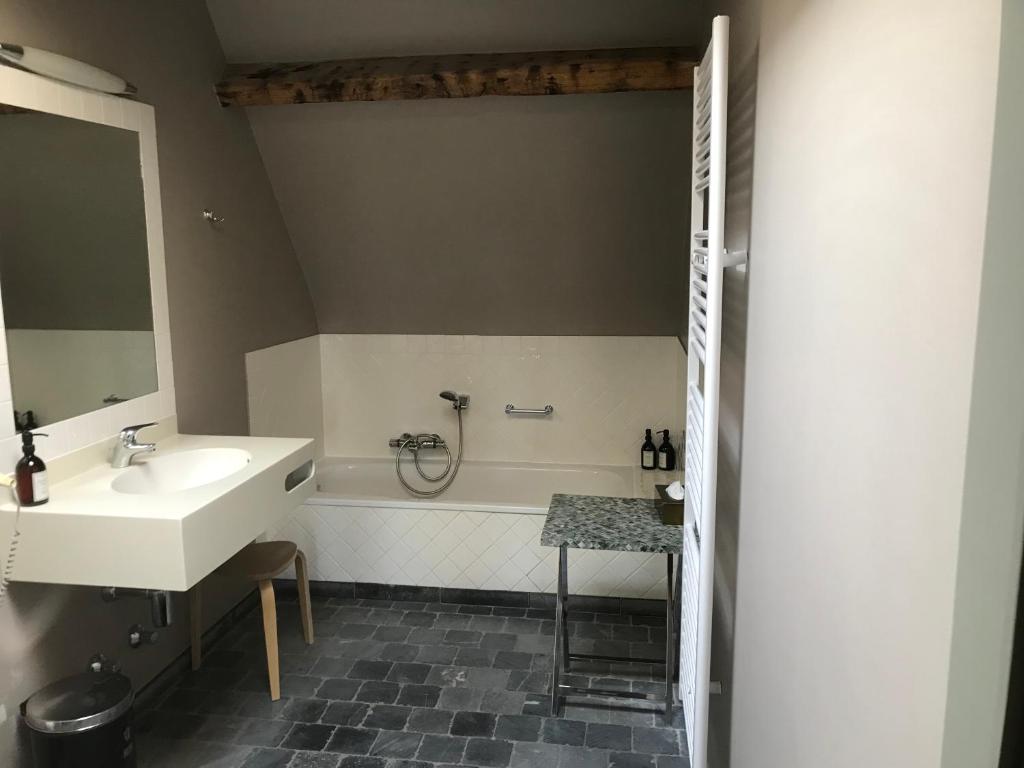 Gallery Image 12