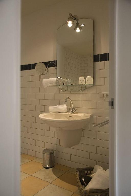 Gallery Image 13
