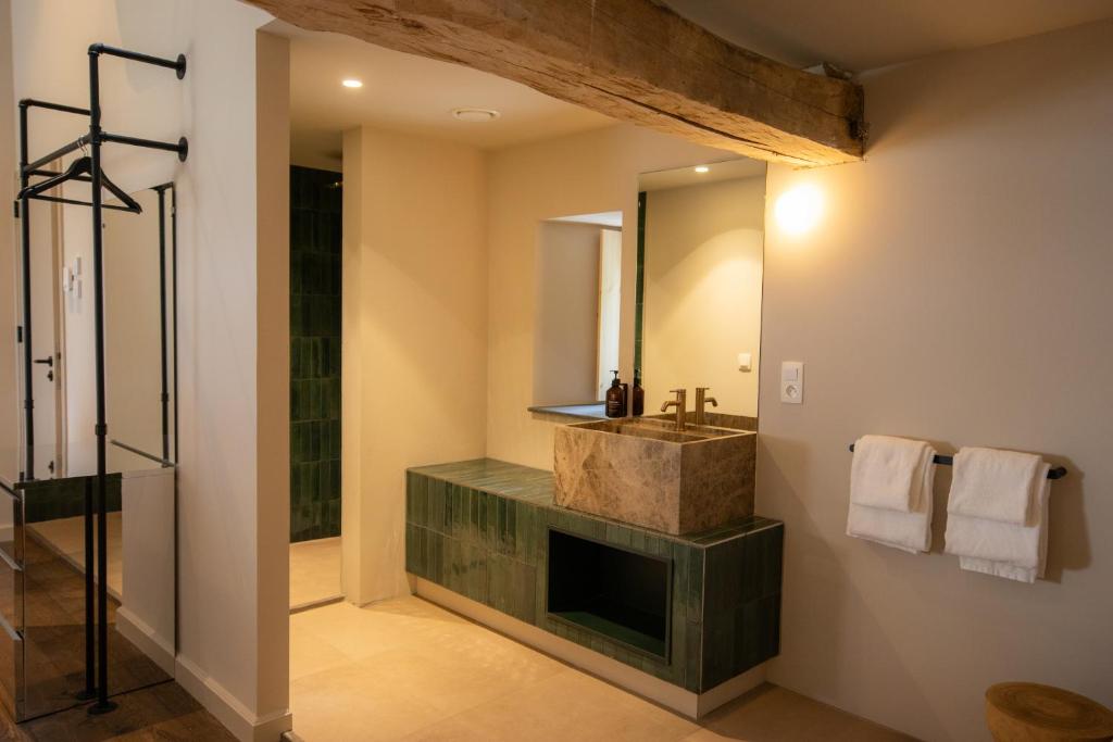 Gallery Image 13