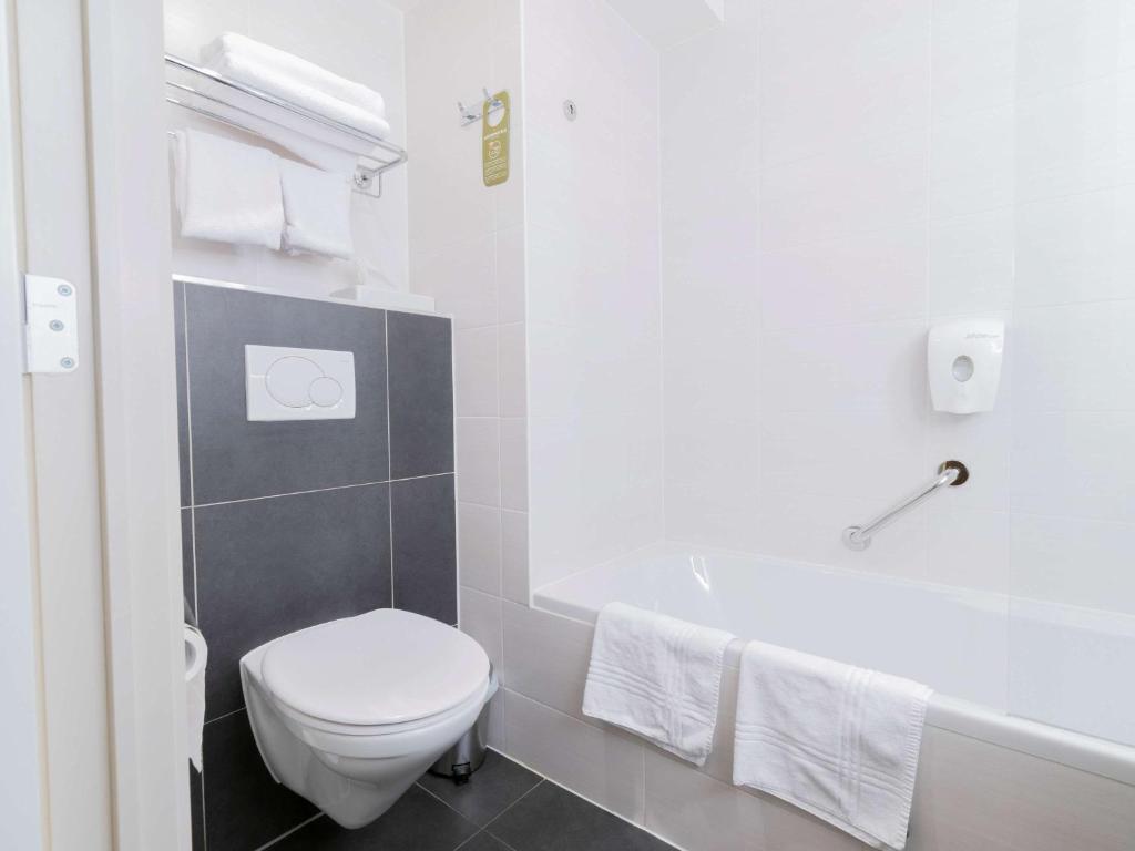 Gallery Image 13