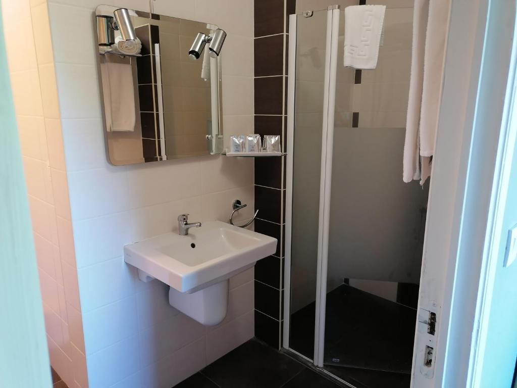 Gallery Image 12