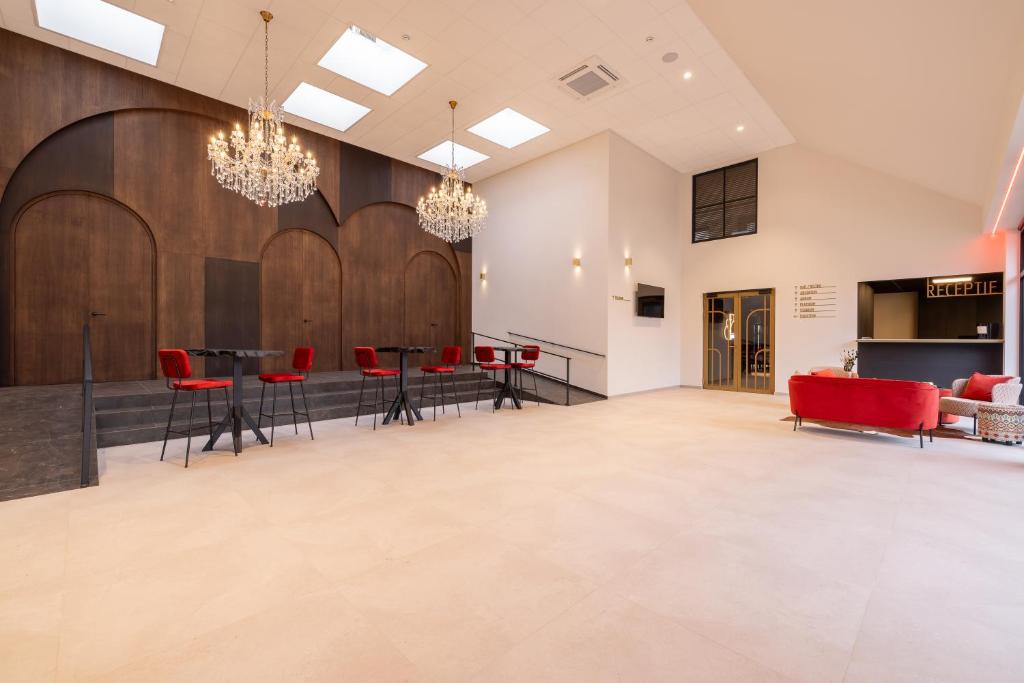 Gallery Image 6