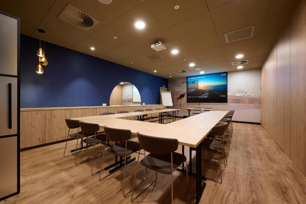 Gallery Image 6