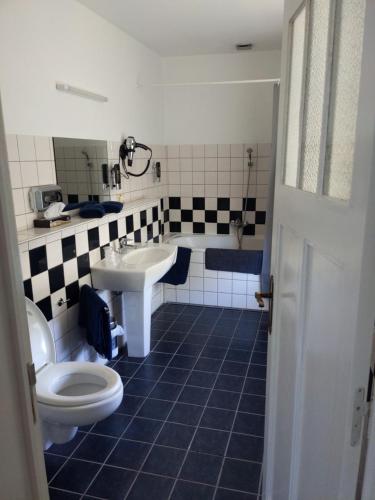 Gallery Image 8