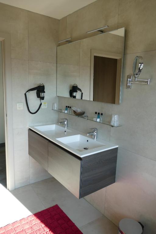 Gallery Image 9