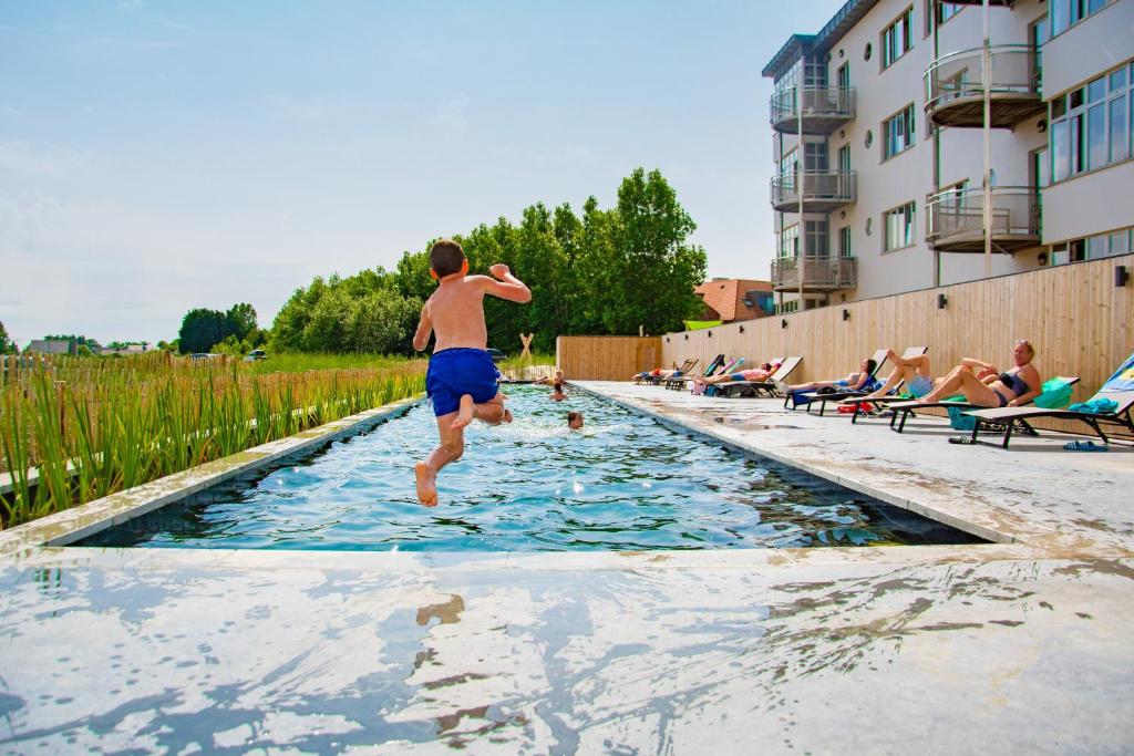 Gallery Image 15