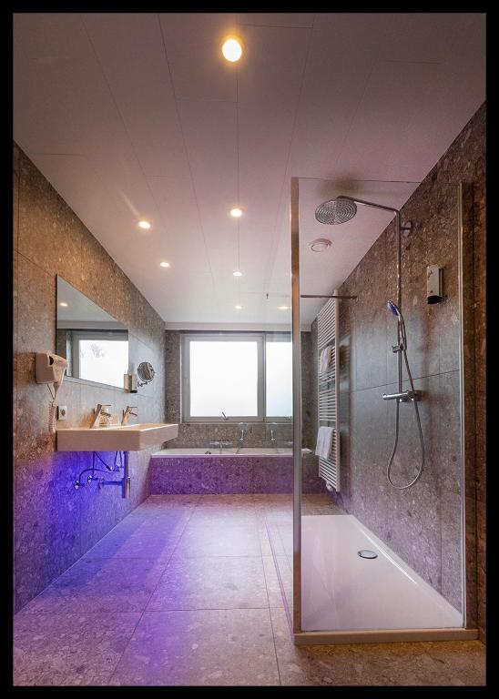 Gallery Image 9