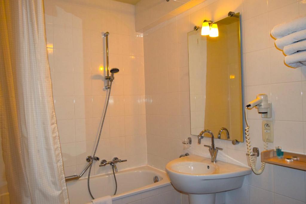 Gallery Image 9