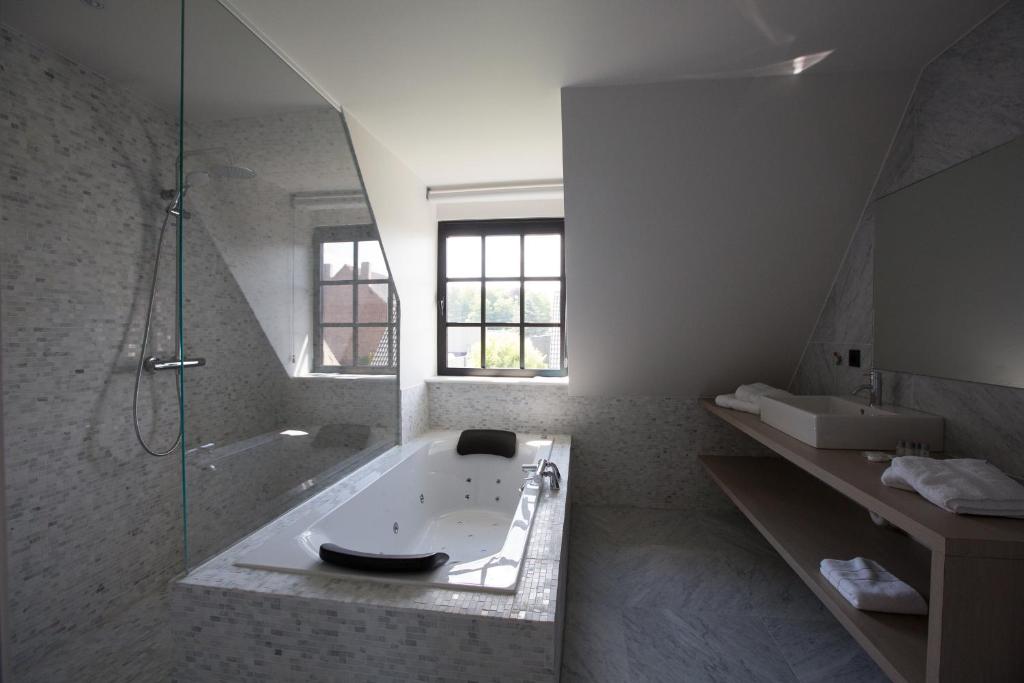 Gallery Image 9