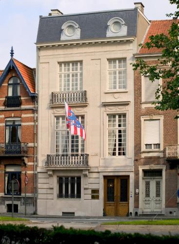 De Brugsche Suites