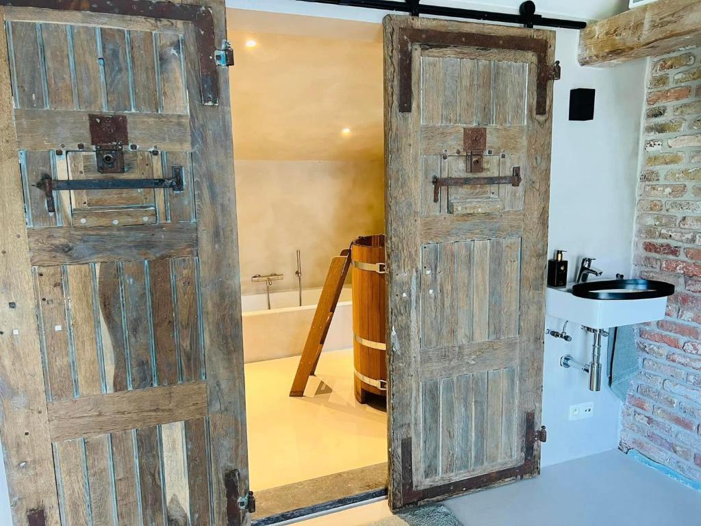 Gallery Image 6