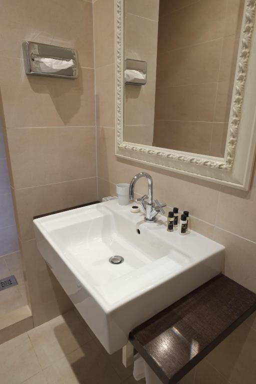 Gallery Image 9