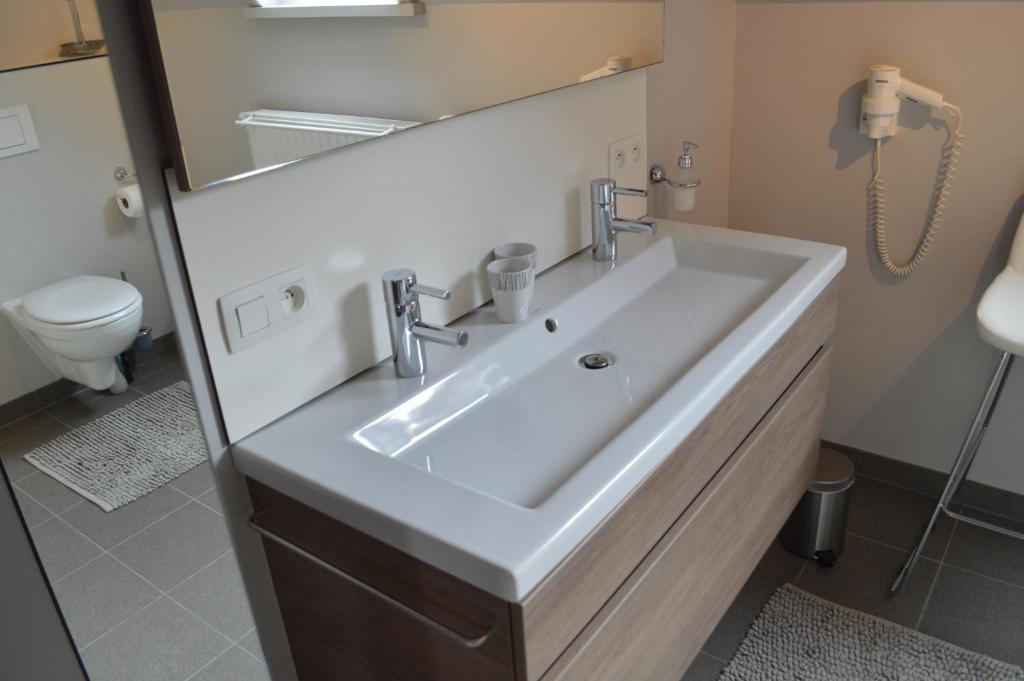 Gallery Image 11