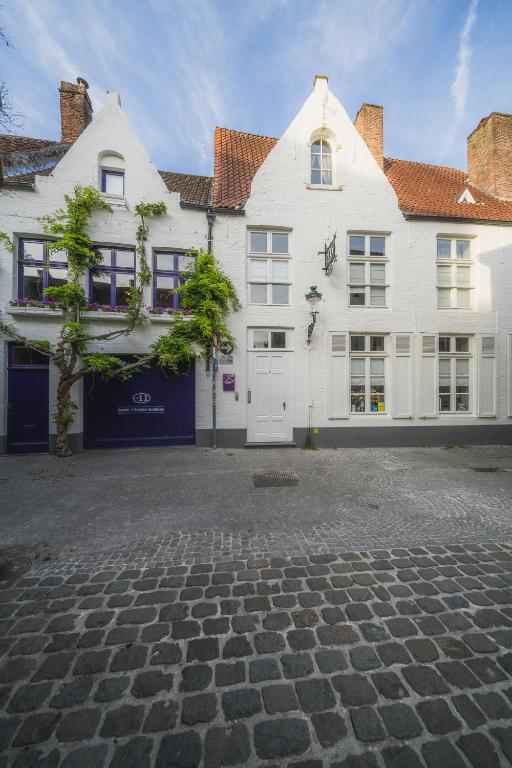 Number 11 Exclusive Guesthouse