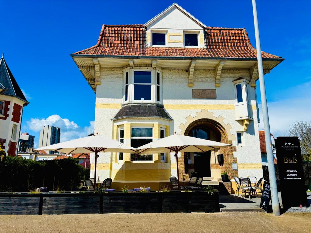 Maison Noire