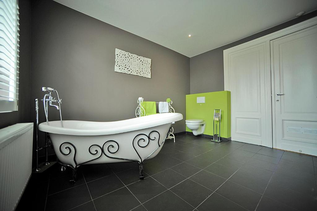 Gallery Image 10