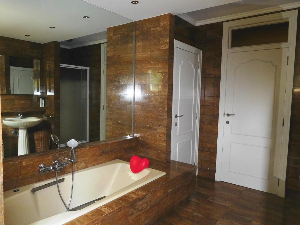Gallery Image 11