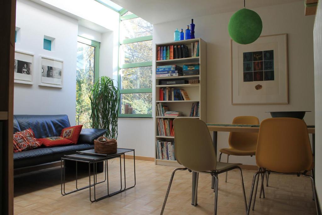 Gallery Image 6