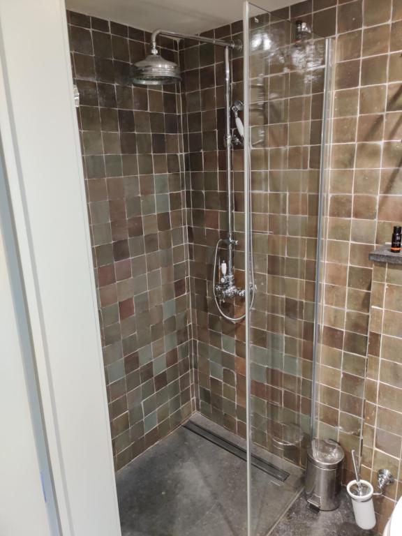 Gallery Image 13