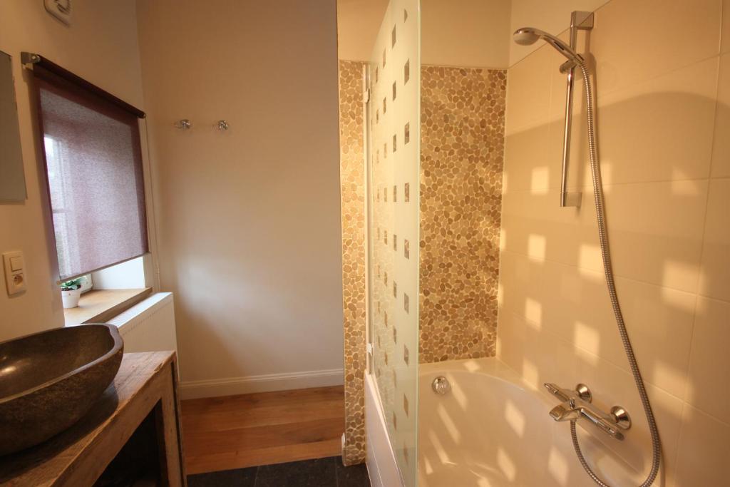 Gallery Image 13