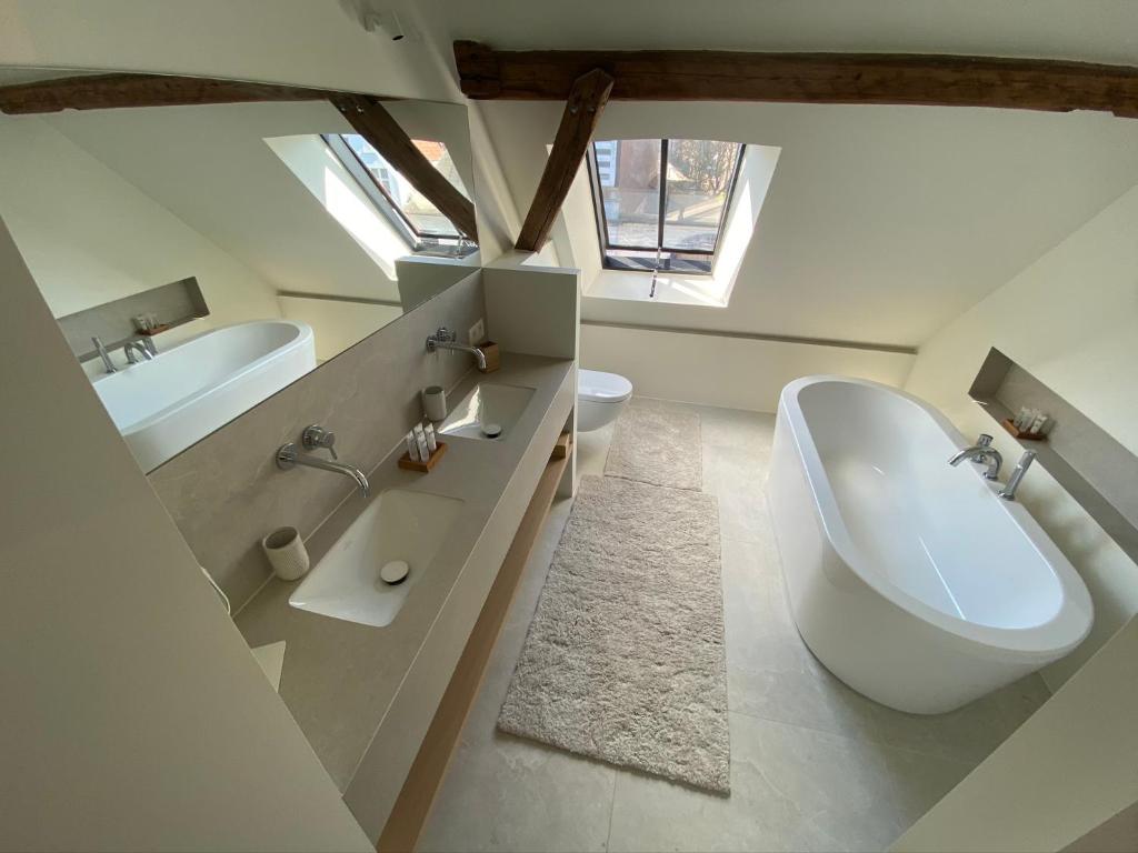 Gallery Image 11