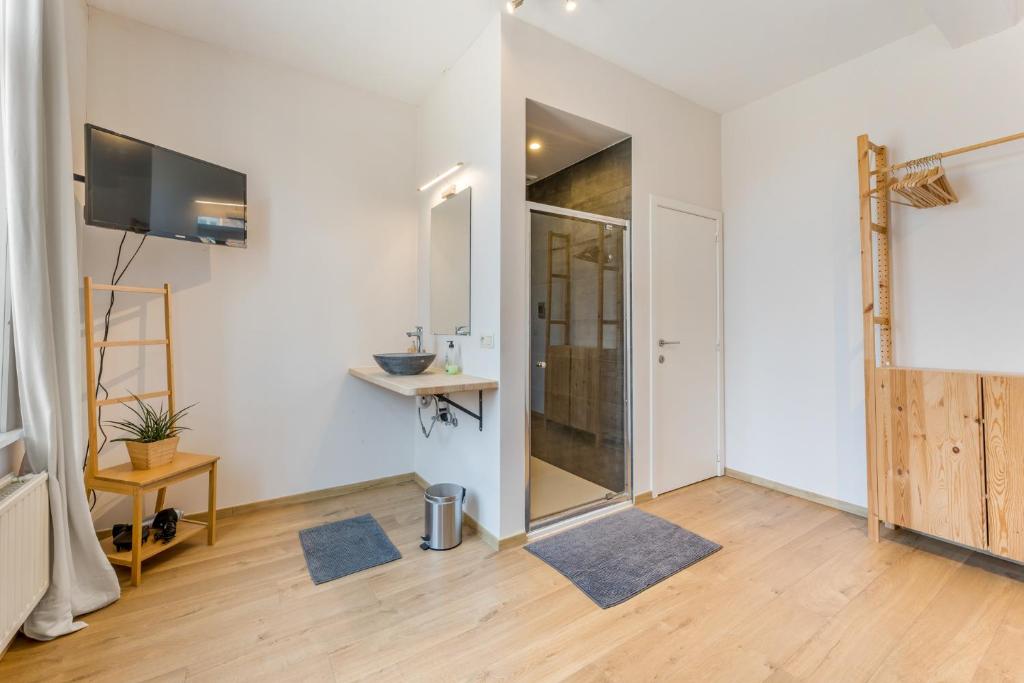 Gallery Image 11