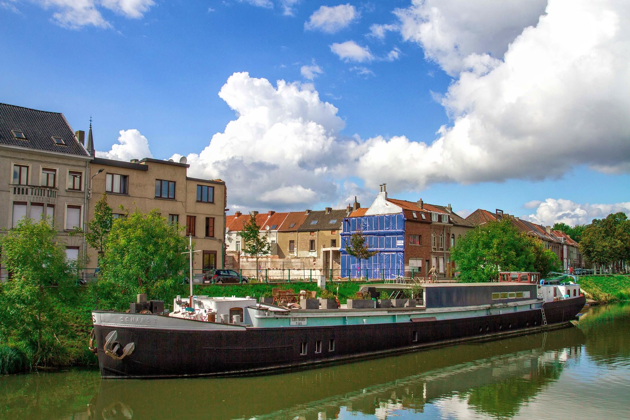 B³ –  Bed and Breakfast Boat