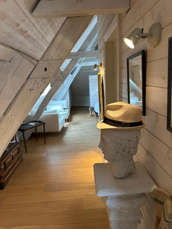 Gallery Image 13