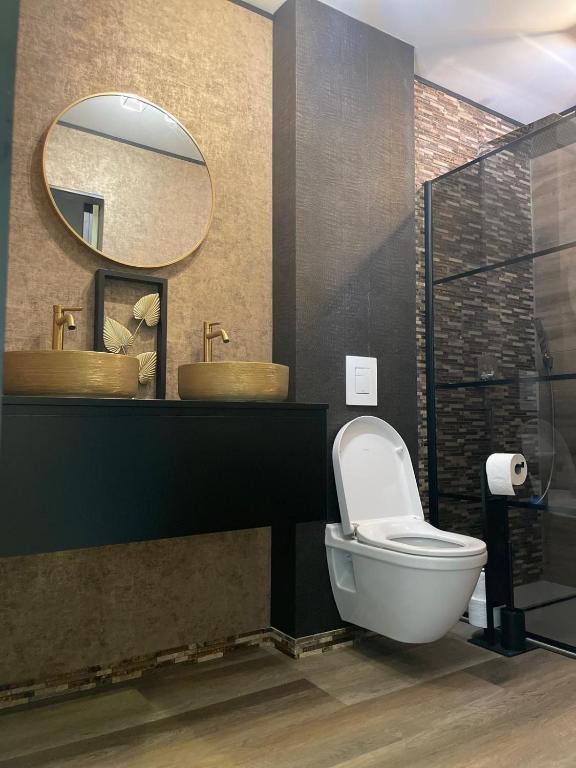 Gallery Image 13
