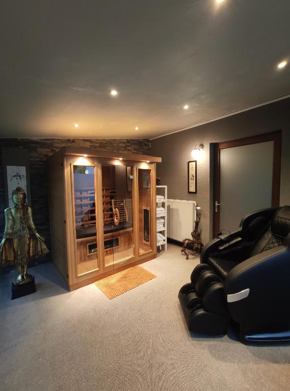 Gallery Image 15
