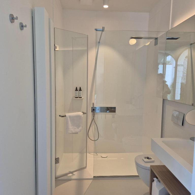 Gallery Image 12