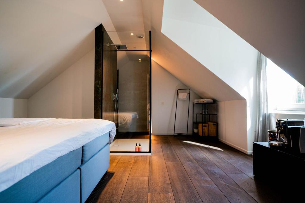 Gallery Image 6