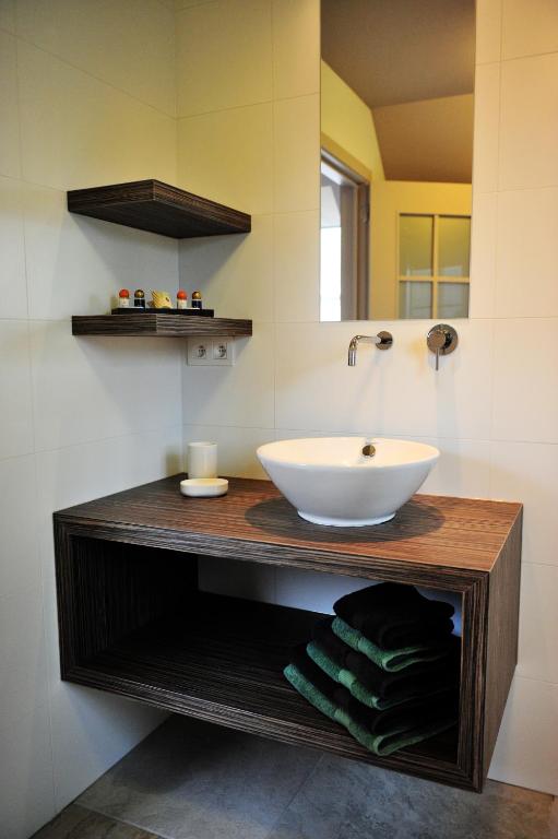 Gallery Image 9