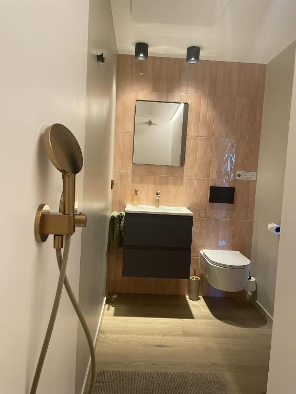Gallery Image 12