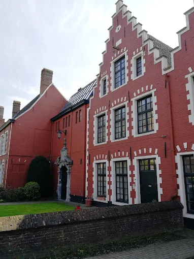 Door 10