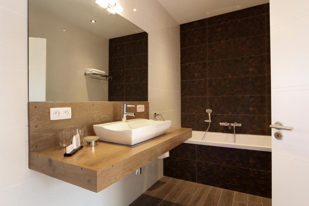 Gallery Image 9