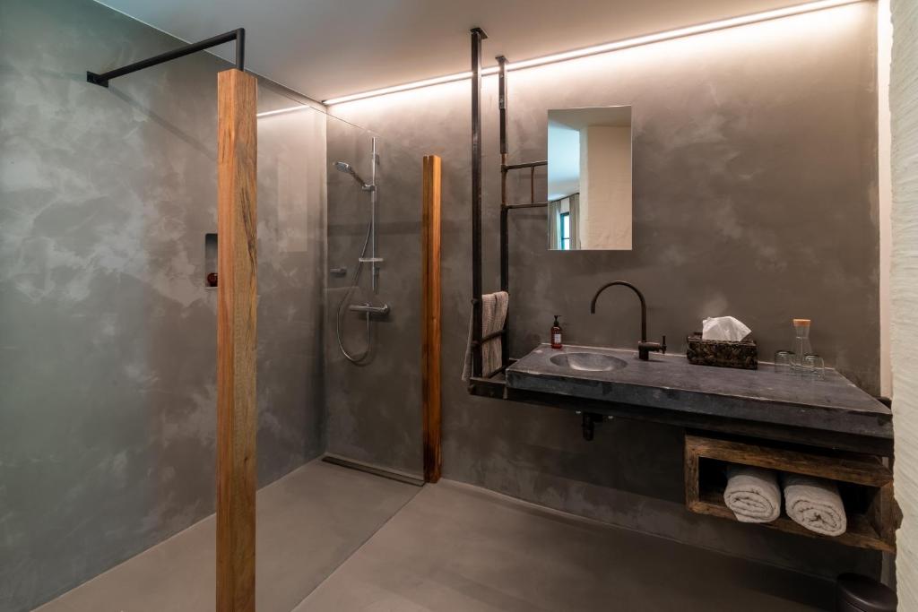 Gallery Image 10