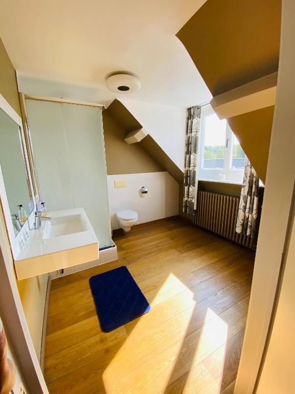 Gallery Image 9