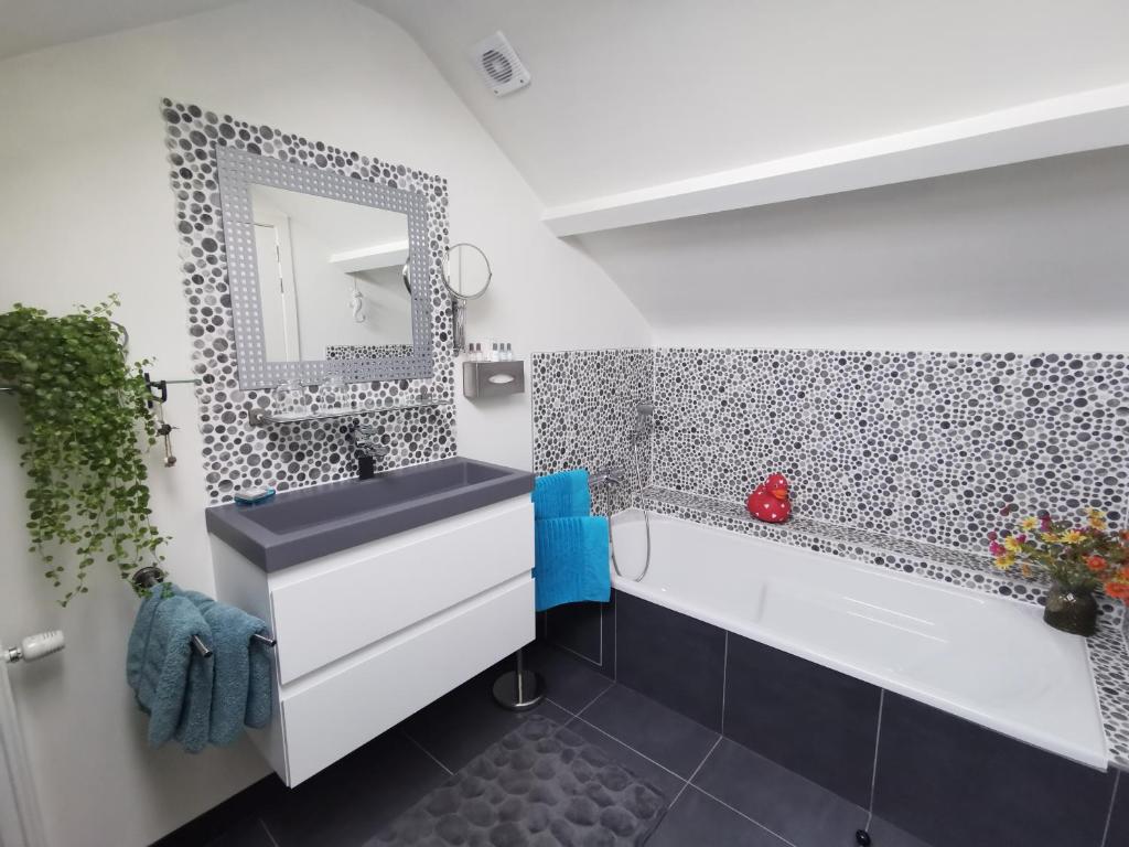 Gallery Image 12