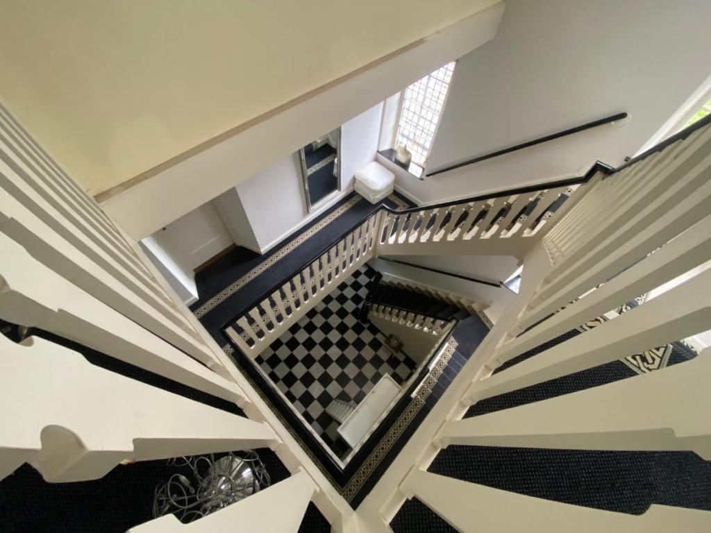 Gallery Image 7