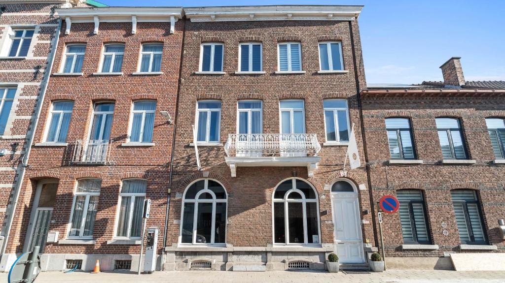 B&B Leopold