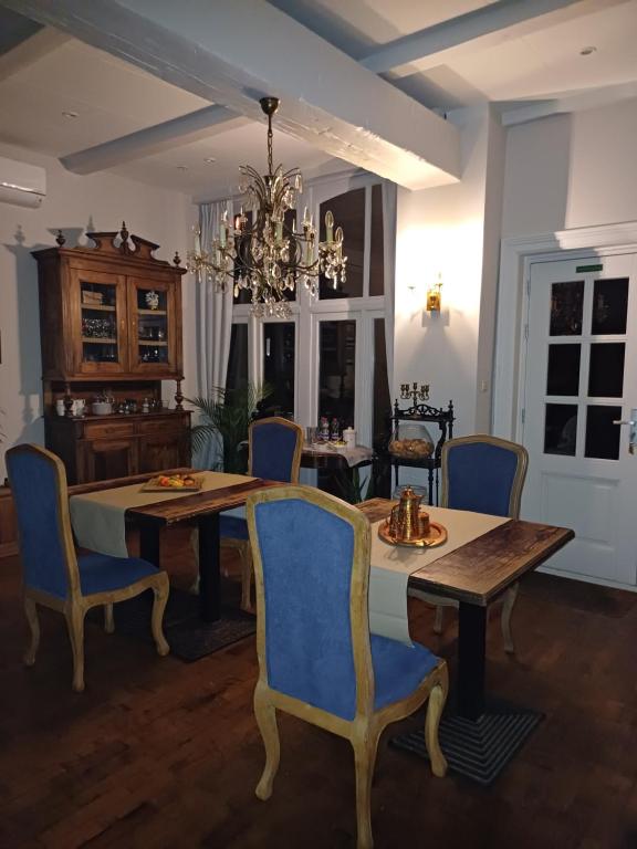 Gallery Image 8