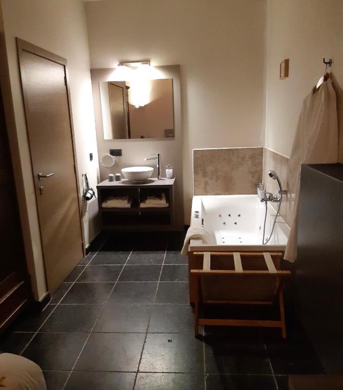Gallery Image 12