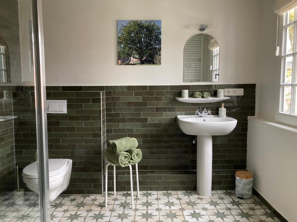 Gallery Image 12