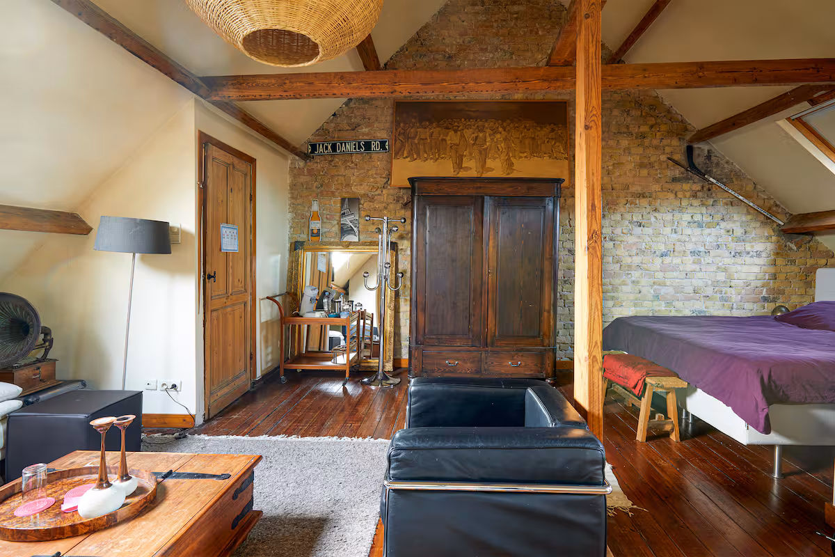 Gallery Image 6