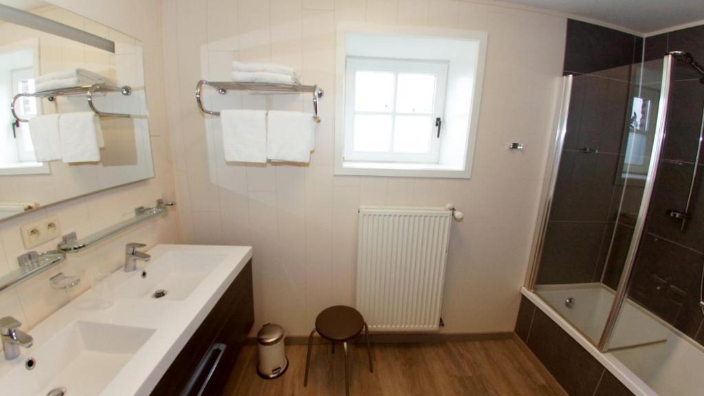 Gallery Image 9